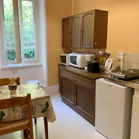 Appartement Cosy à Néris-les-bains, 20 M², Balcon Avec Vue Néris-les-Bains