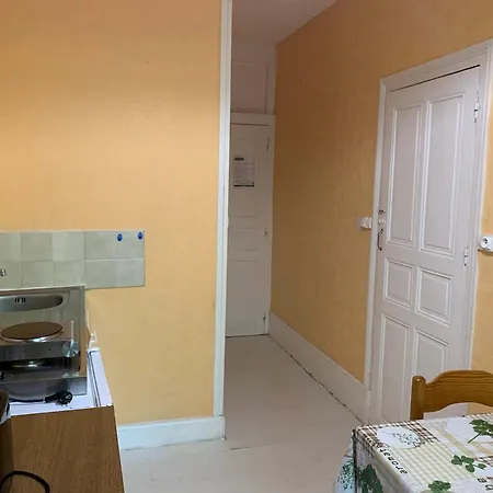 شقة Cosy A Neris-les-bains, 20 M², Balcon Avec Vue *