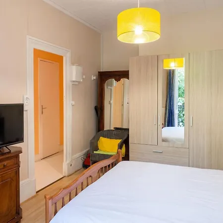 Cosy A Neris-les-bains, 20 M², Balcon Avec Vue *