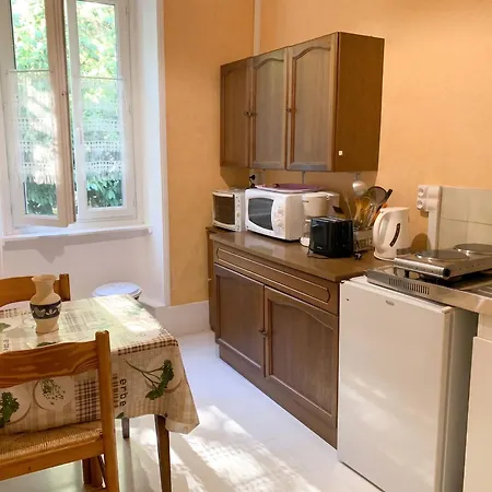 Cosy A Neris-les-bains, 20 M², Balcon Avec Vue * Néris-les-Bains