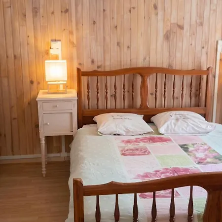 شقة Cosy A Neris-les-bains, 20 M², Balcon Avec Vue