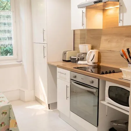 Cosy A Neris-les-bains, 20 M², Balcon Avec Vue شقة *