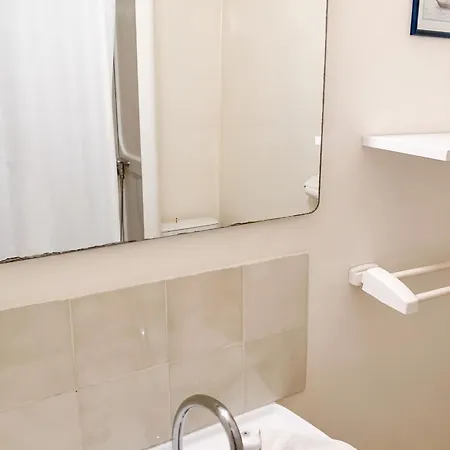 Cosy A Neris-les-bains, 20 M², Balcon Avec Vue Néris-les-Bains